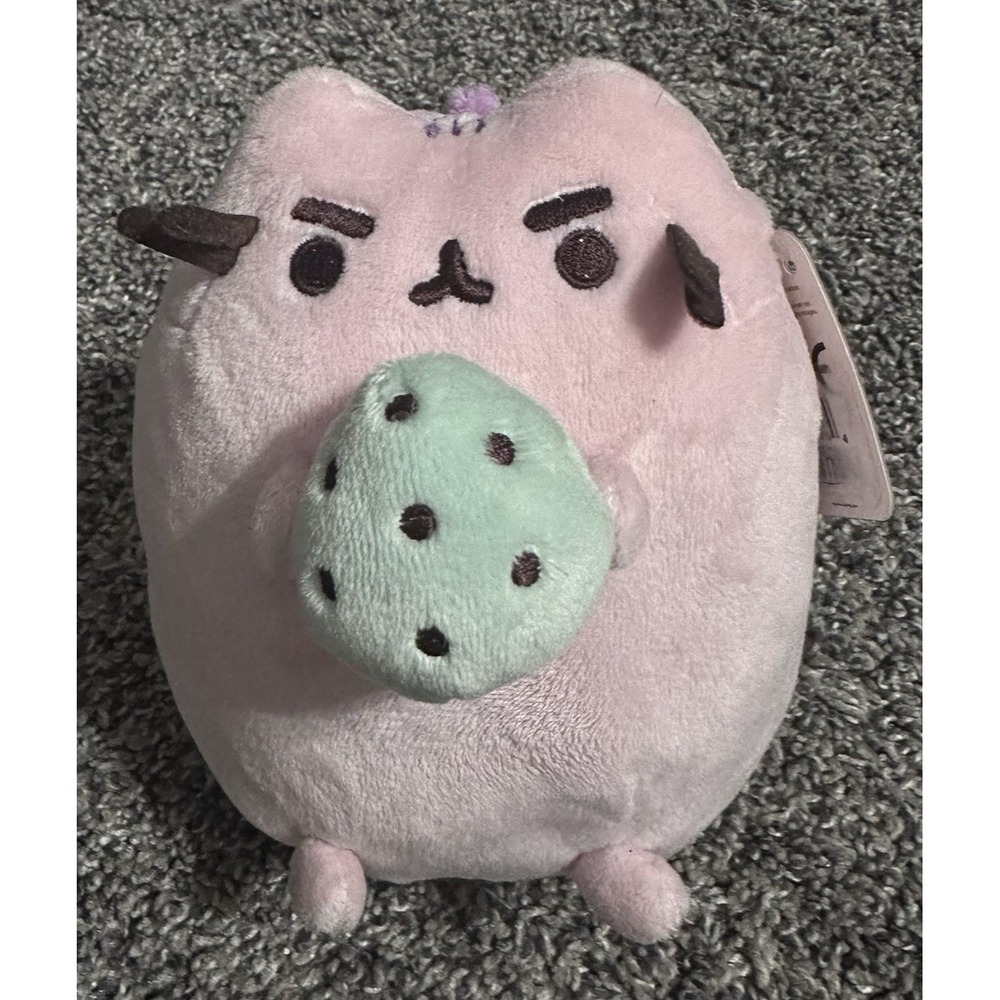 Gund Plush Stuffed Pusheen Cat 6" Pink Pusheen Standing With Egg